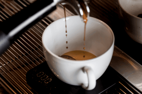 Café Expresso ou Espresso: Qual é o Certo?